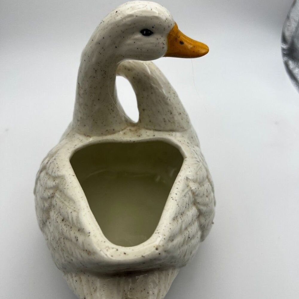 Vintage White Speckled Intertwined Goose Planter, Vase Floral - Picture 6 of 6